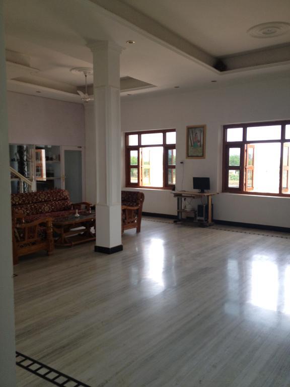 Hotel Isabel Palace Khajuraho Ngoại thất bức ảnh