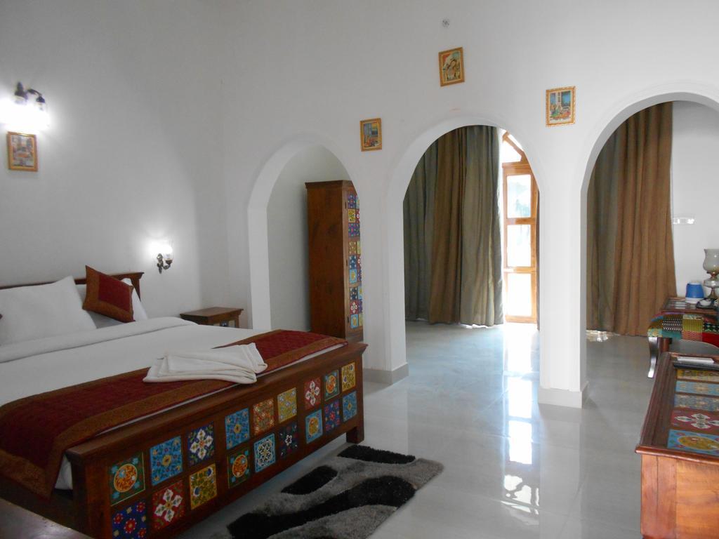 Hotel Isabel Palace Khajuraho Ngoại thất bức ảnh