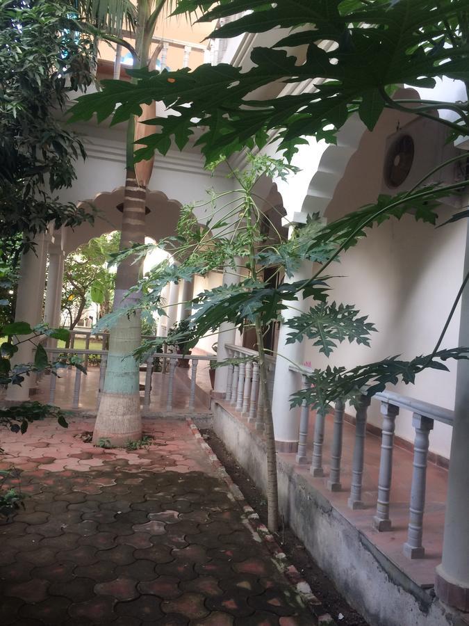Hotel Isabel Palace Khajuraho Ngoại thất bức ảnh